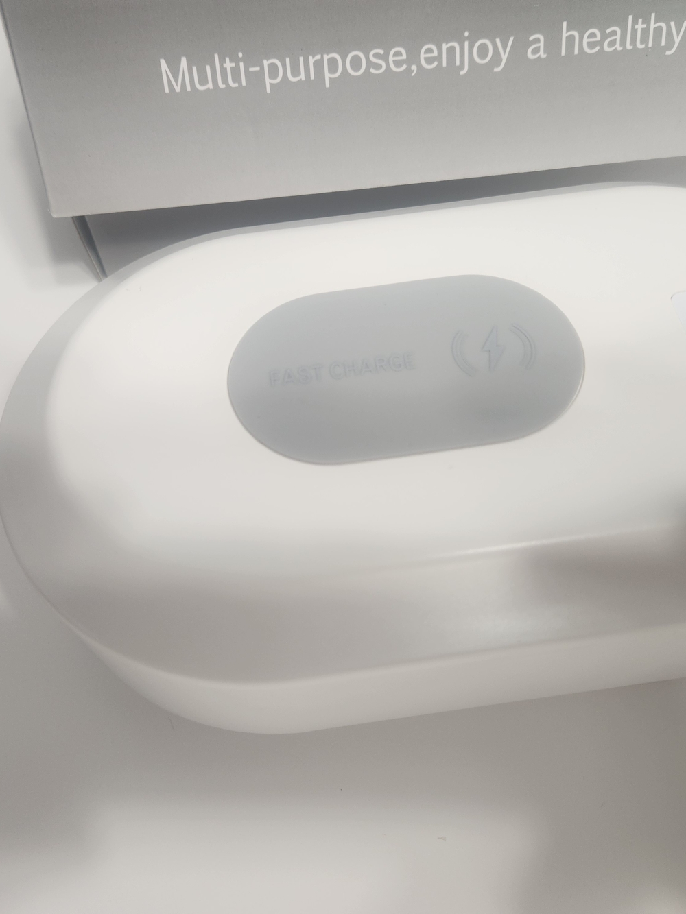 Wireless UV Sterilizer and Fast Charge Box - White - Picture 7 of 8